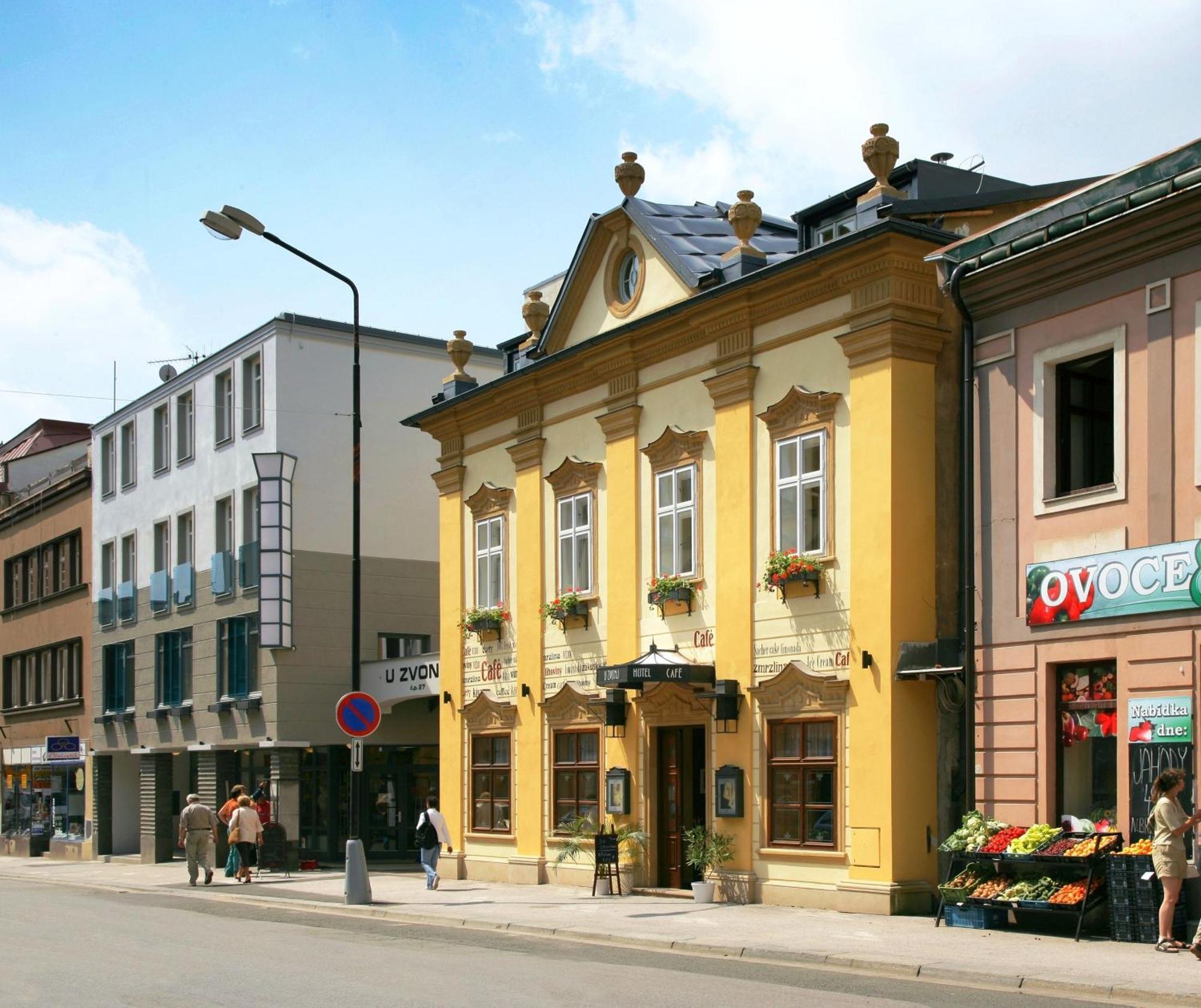 Hotel U Zvonu Vrchlabi Exterior photo